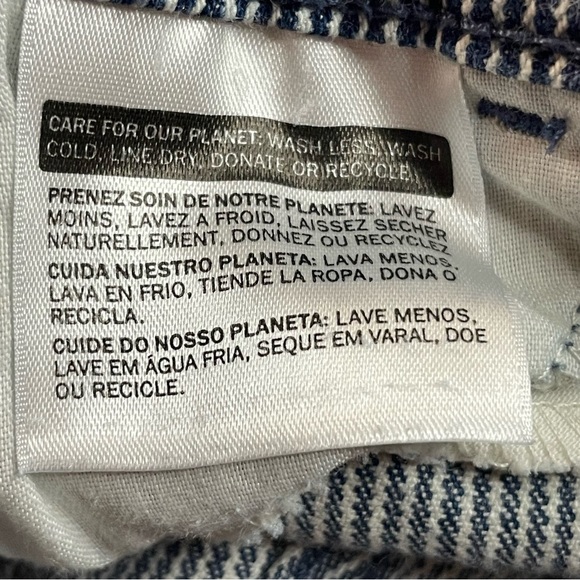 Levi’s women’s jean shorts blue striped 9 - Picture 8 of 11